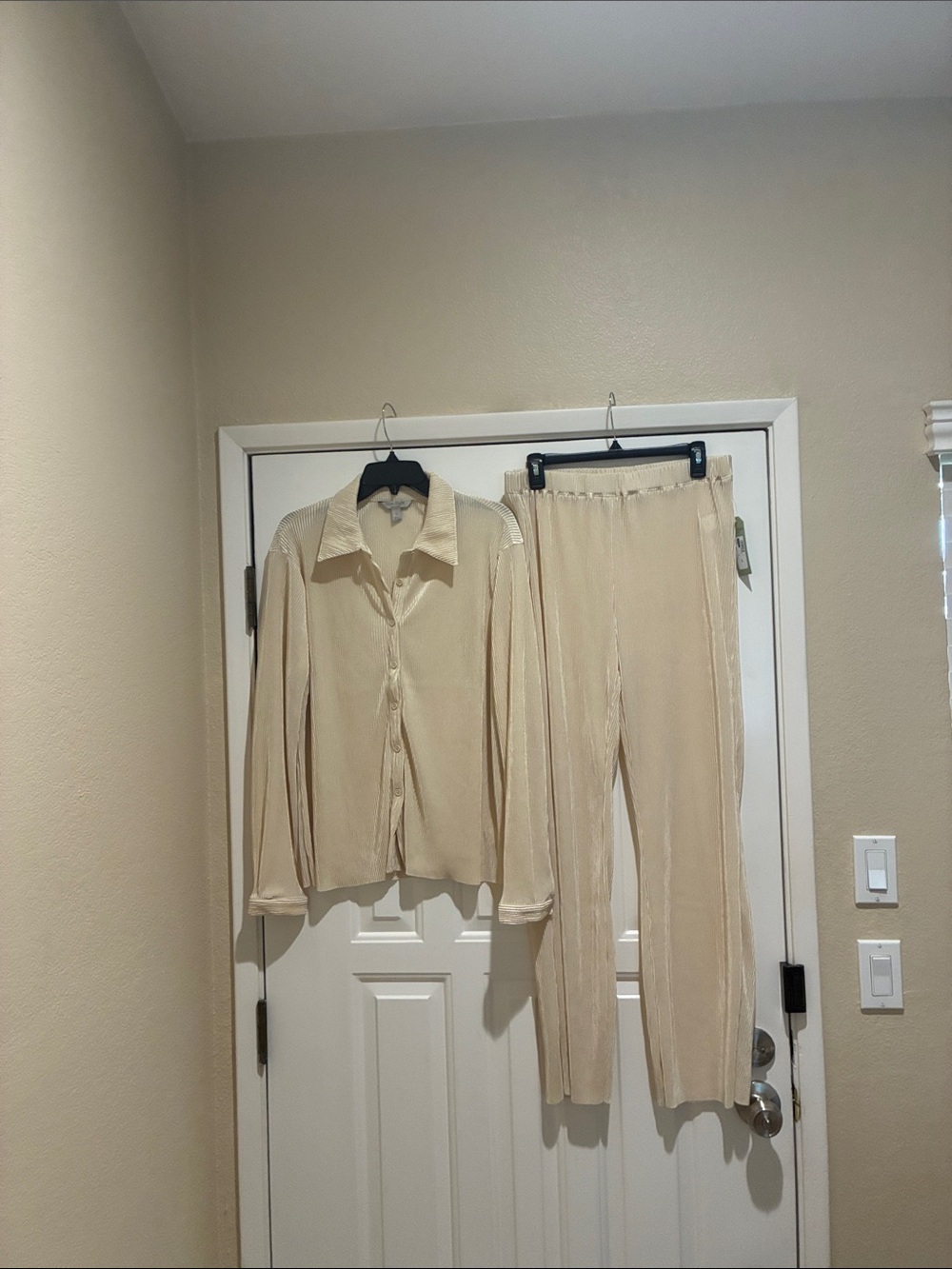 Nine Eight Cream Women’s Button-Up Shirt & Elastic Waist Pants Set